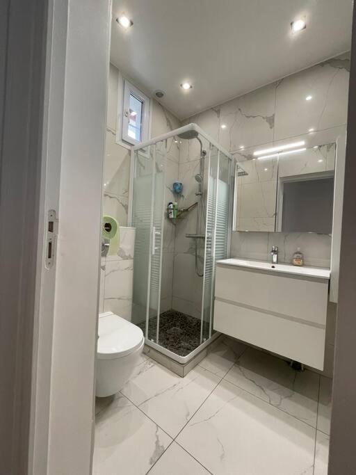 Paris Centre Clamart Hopital Percy Appart 2 Pieces Tres Lumineux Grand Luaran gambar