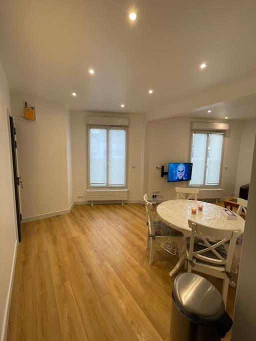 Paris Centre Clamart Hopital Percy Appart 2 Pieces Tres Lumineux Grand Luaran gambar